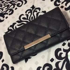 BCBG PARIS WALLET